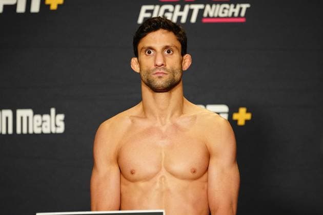 May 30, 2025, Las Vegas, Nevada, Las Vegas, Nv, United States: LAS VEGAS, NV - MAY 30:Allan Nascimento steps on the scale for the official weigh-ins at UFC Fight Night - Blanchfield vs Barber at NYNY Hotel and Casino on May 30, 2025 in Las Vegas, Nevada ( PxImages) Las Vegas, Nevada United States - ZUMAp175 20250530_zsa_p175_007 Copyright: xLouisxGrassex