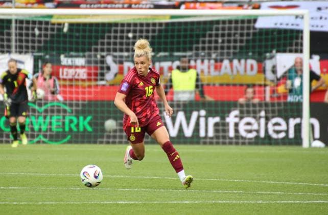 30.05.2025, xgrfx, Fussball UEFA Women s Nations League, Deutschland - Niederlande v.l. Linda Dallmann (Deutsche Frauennationalmannschaft) (DFL DFB REGULATIONS PROHIBIT ANY USE OF PHOTOGRAPHS as IMAGE SEQUENCES and or QUASI-VIDEO) Bremen