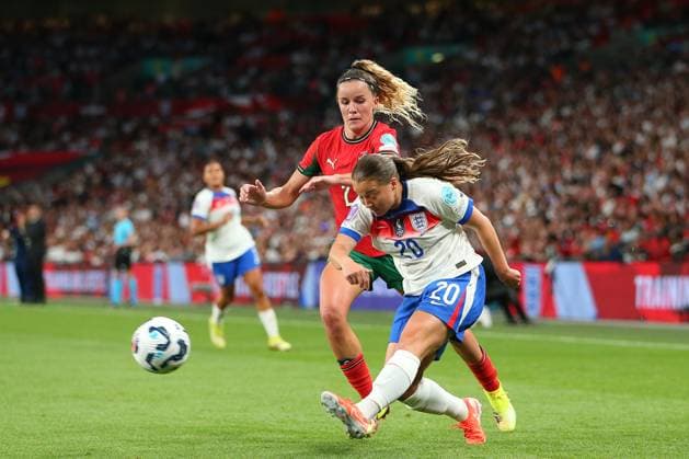 30th May 2025; Wembley Stadium, London, England; Womens Nations League, Group 3 International Football, England versus Portugal; Fran Kirby of England crosses  ActionPlus12796038 KatiexChan