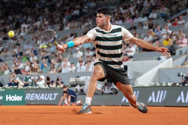 2025-05-30 French Open Roland Garros PARIS, FRANCE - MAY 30: Carlos Alcaraz of Spain during the French Open at Roland Garros on May 30, 2025 in Paris, France. Paris Roland Garros France Content not available for redistribution in The Netherlands directly or indirectly through any third parties. Copyright: xMarleenxFouchierx