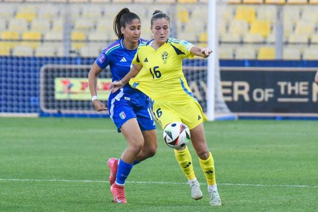 CALCIO - UEFA Nations League - UEFA Women s Nations League 2025 - Qualification - Italy vs Sweden 14 Chiara Beccari of Italy contrast 16 Filippa Angeldahl of Sweden in action during UEFA Women s National League League A match between Italy and Sweden. Friday, May 30, 2025 at stadium Ennio Tardini in Parma. Parma Italy  Copyright: xIPAxSport ABACAx