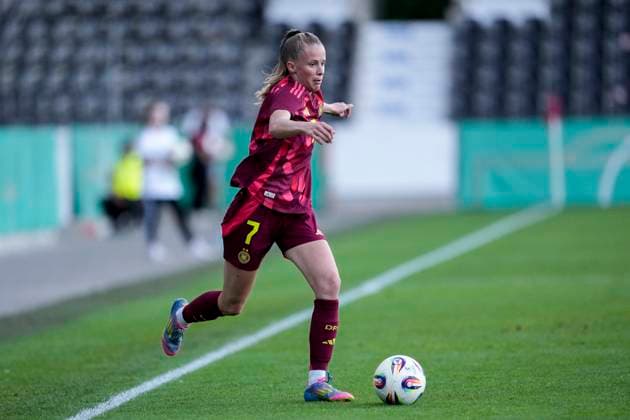 Vivien Endemann (Deutschland, 7), am Ball, Freisteller, Ganzkörper, Einzelbild, Einzelfoto, Aktion, Action, 30.05.2025, Großaspach (Deutschland), Fussball, Länderspiel, U23-Frauen, Deutschland - USA, DFB DFL REGULATIONS PROHIBIT ANY USE OF PHOTOGRAPHS AS IMAGE SEQUENCES AND OR QUASI-VIDEO. *** Vivien Endemann Germany, 7 , on the ball, cropped, full body, single image, single photo, action, action, 30 05 2025, Großaspach Germany , football, international match, U23 women, Germany USA, DFB DFL REGULATIONS PROHIBIT ANY USE OF PHOTOGRAPHS AS IMAGE SEQUENCES AND OR QUASI VIDEO xozx