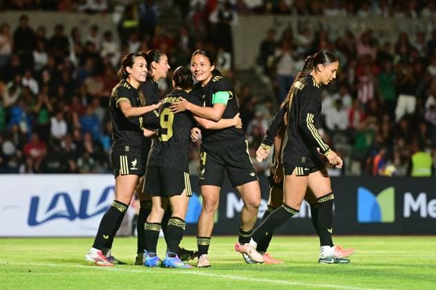 MEXICO VS URUGUAY International Friendly, Länderspiel, Nationalmannschaft MEXICO VS URUGUAY INTERNATIONAL FRIENDLY 30052025 PUEBLA, MEXICO. Action photo of Charlyn Corral (L) and Carolina Quintero Jaramillo (R)of the Mexico female National Soccer Team, celebrating after scoring a goal during interrnational friendly game against Uruguay, held at the Olympic Stadium of the BUAP at Puebla. Mexico drew 2.-2. Foto de acciuon de Charlyn Corral de la Seleccion Nacional femenina de Mexico (I) y Carolina Quintero Jaramillo (D) celebrando luego de anotar un gol, durante juego amistoso internacional en contra de Uruguay, celebrado en el Estadio Olimpico de ka BUAP en Puebla. Photo by IMAGENSHOP AGENCIA FOTOGRAFICA PUEBLA PUEBLA MEXICO Copyright: xIMAGENSHOPxAGENCIAxFOTOGRAFICAx