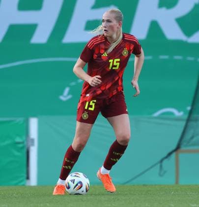 Aspach , Fußball U23 weiblich Länderspiel Deutschland vs. USA , Camilla Küver ( D )