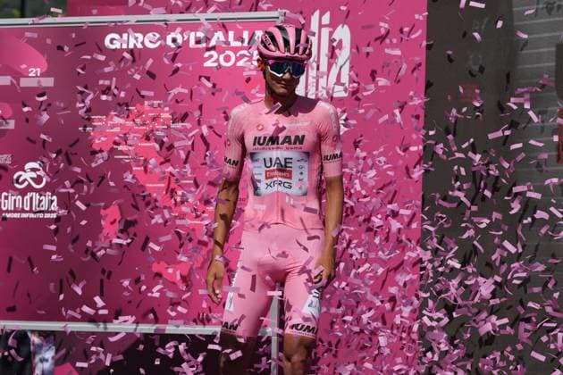 Del Toro Romero Isaac of Uae Team Emirates Xrg jersey pink , during the stage 20 of the Giro d™Italia from Verres to Sestriere (Via Latteo), Italy - Saturday, May 31, 2025. - cycling.  Copyright: xGianmattiaxD Alberto LaPressex