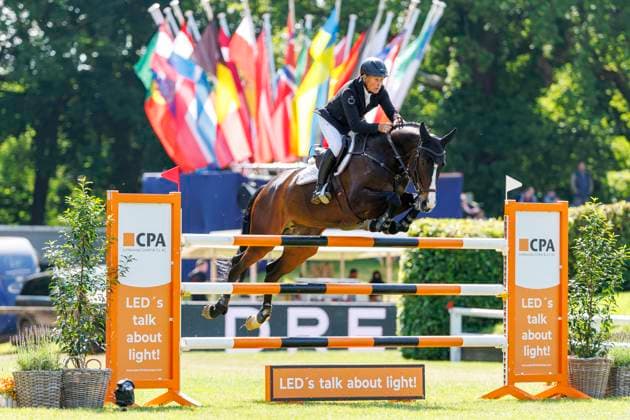 Bilder des Jahres 2025, Sport 05 Mai Sport Bilder des Tages HAMBURG - Al Shira aa 94. Deutsches Spring- und Dressur DERBY 2025, HAMBURG - Al Shira aa 94. Deutsches Spring- und Dressur DERBY 2025 BENGTSSON Rolf-Goeran (SWE), Caillan CSI4* Grand Prix - Int. jumping competition with jump-off (1,50m) Prize of CPA Lichtkonzept GmbH & Co.KG Hamburg, Jenischpark, Derby Park Klein Flottbek 31. May 2025 - *** HAMBURG Al Shira aa 94 German Jumping and Dressage DERBY 2025, HAMBURG Al Shira aa 94 German Jumping and Dressage DERBY 2025 BENGTSSON Rolf Goeran SWE , Caillan CSI4 Grand Prix Int jumping competition with jump off 1,50m Prize of CPA Lichtkonzept GmbH Co KG Hamburg, Jenischpark, Derby Park Klein Flottbek 31 May 2025