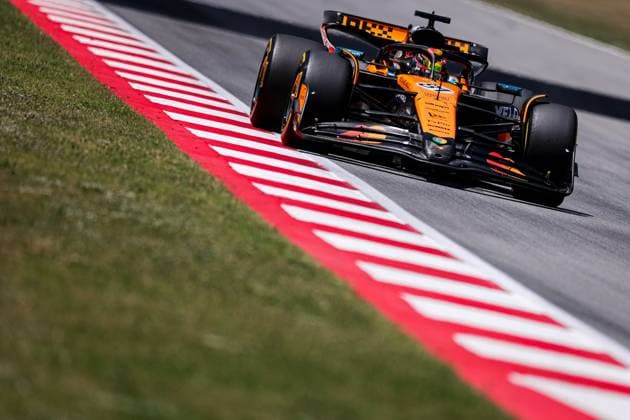Oscar Piastri of Australia and McLaren , Qualifying, F1 Grand Prix of Spain, am 31. May 2025 in Barcelona, Spain. (Foto von Diogo Cardoso DeFodi Images) Oscar Piastri of Australia and McLaren , Qualifying, F1 Grand Prix of Spain, Circuit de Barcelona-Catalunya on May 31, 2025 in Barcelona, Spain. (Photo by Diogo Cardoso DeFodi Images)