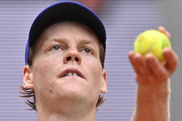 2025 Roland-Garros - Day 7 PARIS, FRANCE - MAY 31: Italy s Jannik Sinner in action against Czech Republic s Jiri Lehecka on day 7 of the French Open tennis tournament on Court Suzanne Lenglen at the Roland-Garros Complex in Paris on May 31, 2025. Burak Akbulut Anadolu Paris France. Editorial use only. Please get in touch for any other usage.  Copyright: x2025xAnadoluxBurakxAkbulutx