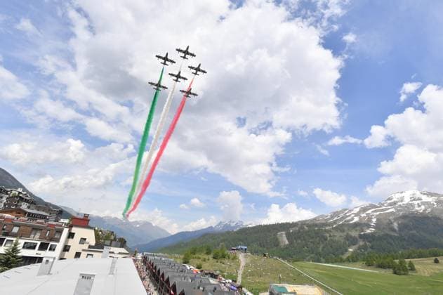 Sport Themen der Woche KW22 Sport Bilder des Tages Foto IPP Massimo Rana Sestriere ( To ) 31-05-2025 Ciclismo Giro d Italia 2025 ventesima tappa da Verres a Sestriere nella foto il passaggio delle frecce tricolori - Pattuglia Acrobatica Nazionale - sul traguardo Italy Photo Press - World Copyright italy ITALY  Copyright: xR4924_italyphotopressx