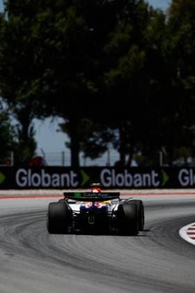 F1 - SPANISH GRAND PRIX 2025 06 HADJAR Isack (fra), Visa Cash App RB F1 Team VCARB02, action during the Formula 1 Aramco Gran Premio de Espana 2025, Spanish Grand Prix 2025, 9th round of the 2025 FIA Formula One World Championship, WM, Weltmeisterschaft from May 30 to June 1, 2025 on the Circuit de Barcelona-Catalunya, in Montmelo, Spain - MontmeloSpain  Copyright: xJavierxJimenezx