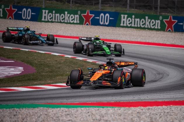 Formula 1 Aramco Gran Premio de Espana 2025 Gabriela Testa OVERTAKE MAXPPP - Barcelona 31 05 2025 81 PIASTRI Oscar (aus), McLaren F1 Team, action during the Formula 1 Aramco Gran Premio de Espana 2025, the 9th round of the 2025 FIA Formula 1 World Championship, WM, Weltmeisterschaft at the Circuit of Barcelona-Catalunya from May 29 to June 1, 2025, in Montmeló, Spain Barcelona Spain  Copyright: xOVERTAKE MAXPPPxGabrielaxTestax OVT202505317394 OVT202505317394
