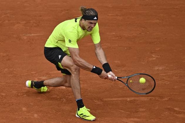 2025 Roland-Garros - Day 7 PARIS, FRANCE - MAY 31: Alexander Zverev of Germany in action against Flavio Cobolli (not seen) of Italy during their men s singles match on day 7 of the French Open tennis tournament on Court Philippe-Chatrier at the Philippe-Chatrier Court in Paris on May 31, 2025. Burak Akbulut Anadolu Paris France. Editorial use only. Please get in touch for any other usage.  Copyright: x2025xAnadoluxBurakxAkbulutx