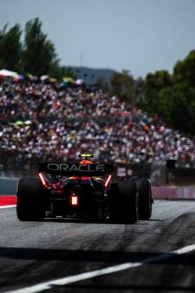 F1 - SPANISH GRAND PRIX 2025 22 TSUNODA Yuki (jap), Red Bull Racing RB21, action during the Formula 1 Aramco Gran Premio de Espana 2025, Spanish Grand Prix 2025, 9th round of the 2025 FIA Formula One World Championship, WM, Weltmeisterschaft from May 30 to June 1, 2025 on the Circuit de Barcelona-Catalunya, in Montmelo, Spain - MontmeloSpain  Copyright: xCharlyxLopezx