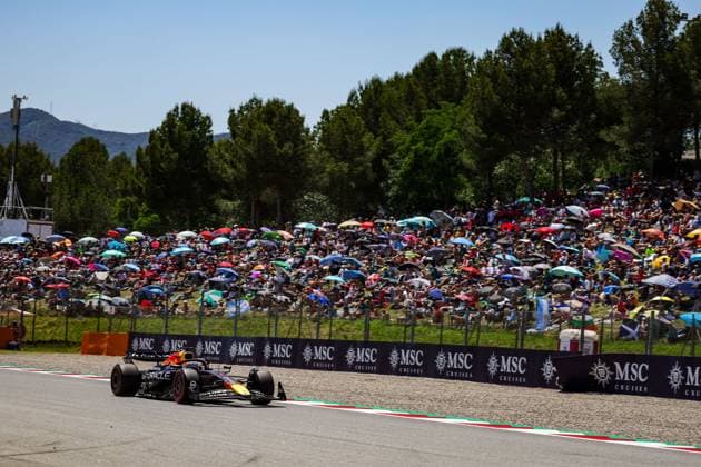 F1 - SPANISH GRAND PRIX 2025 01 VERSTAPPEN Max (nld), Red Bull Racing RB21, action during the Formula 1 Aramco Gran Premio de Espana 2025, Spanish Grand Prix 2025, 9th round of the 2025 FIA Formula One World Championship, WM, Weltmeisterschaft from May 30 to June 1, 2025 on the Circuit de Barcelona-Catalunya, in Montmelo, Spain - MontmeloSpain  Copyright: xFLORENTxGOODENx