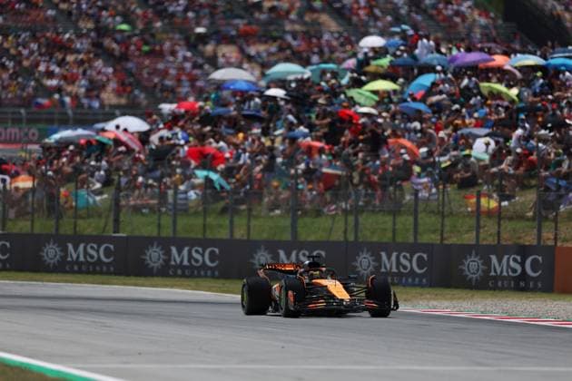 F1 - SPANISH GRAND PRIX 2025 81 PIASTRI Oscar (aus), McLaren F1 Team MCL39, action during the Formula 1 Aramco Gran Premio de Espana 2025, Spanish Grand Prix 2025, 9th round of the 2025 FIA Formula One World Championship, WM, Weltmeisterschaft from May 30 to June 1, 2025 on the Circuit de Barcelona-Catalunya, in Montmelo, Spain - MontmeloSpain  Copyright: xFLORENTxGOODENx