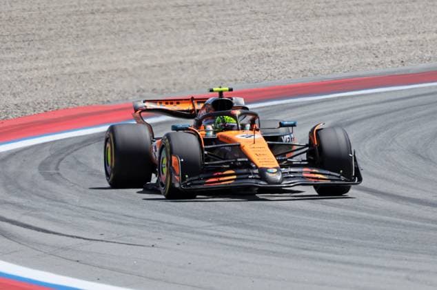 F1 Grand Prix of Spain - Qualifying Lando Norris of the McLaren Formula 1 Team drives the McLaren MCL39 Mercedes during Practice 1 for the Formula 1 Aramco Grand Prix of Spain at Circuit de Barcelona-Catalunya in Barcelona, Spain, on May 31, 2025. Barcelona Barcelona Spain  Copyright: xUrbanandsportx originalFilename:urbanandsport-formula1250531_np92f.jpg