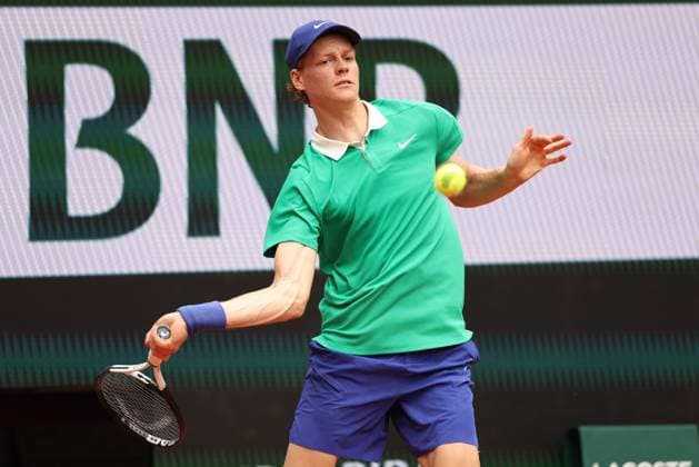 ROLAND GARROS 2025 Thierry Larret MAXPPP - PARIS (75) 31 05 2025 Thierry Larret Maxppp. Tennis. Roland Garros 2025. Internationaux de France de tennis. Stade Roland Garros, Paris (75). Le 31 mai 2025. Court Suzanne Lenglen : Jannik SINNER (ITA) vs Jiri LEHECKA (CZE) PARIS (75) STADE ROLAND GARROS PARIS ILE DE FRANCE FRANCE  Copyright: xMAXPPPxThierryxLarretx TLR202505317330 TLR202505317330