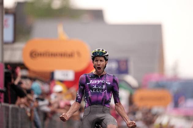 Harper Christopher of Team Jayco Alula winner of the stage on the finish line during the stage 20 of the Giro d™Italia from Verres to Sestriere (Via Lattea), Italy - Saturday, May 31, 2025. - cycling.  Copyright: xMarcoxAlpozzi LaPressex