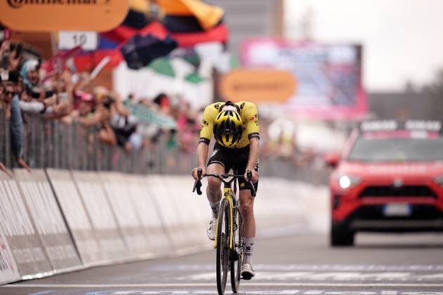 Yates Simon Philip of Team Visma Lease A Bike on the finish line during the stage 20 of the Giro d™Italia from Verres to Sestriere (Via Lattea), Italy - Saturday, May 31, 2025. - cycling.  Copyright: xMarcoxAlpozzi LaPressex