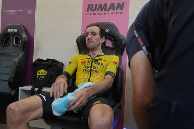 Yates Simon Philip of Team Visma Lease A Bikeduring the stage 20 of the Giro d™Italia from Verres to Sestriere (Via Lattea), Italy - Saturday, May 31, 2025. - cycling.  Copyright: xGianxMattiaxD Alberto LaPressex