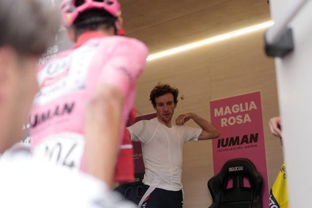 Yates Simon Philip of Team Visma Lease A Bike pink jersey on the podium during the stage 20 of the Giro d™Italia from Verres to Sestriere (Via Lattea), Italy - Saturday, May 31, 2025. - cycling.  Copyright: xGianxMattiaxD Alberto LaPressex