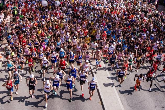 Sport Themen der Woche KW22 Sport Bilder des Tages 250531 Starten av Stockholm Marathon den 31 maj 2025 i Stockholm. *** 250531 Start of the Stockholm Marathon on May 31, 2025 in Stockholm  Copyright: KENTAxJÖNSSON BB250531KJ135