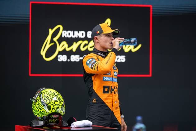 Lando Norris (McLaren Formula 1 Team, Großbritannien, 04) unzufrieden im Parc Ferme mit Startplatz 2, ESP, Formel 1 Weltmeisterschaft, Aramco Grand Prix von Spanien, Circuit de Barcelona Catalunya, Qualifying, Saison 2025, 31.05.2025 ESP, Formel 1 Weltmeisterschaft, Aramco Grand Prix von Spanien, Circuit de Barcelona Catalunya, Qualifying, Saison 2025, 31.05.2025 Barcelona Copyright: xEibner-Pressefoto Memmlerx EP_MMR
