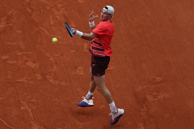 May 31, 2025, Paris, Celestynow, France: JACK DRAPER of United Kingdom during the match against Joao Fonseca of Brazil in the third round of the French Open 2025 at Roland Garros in Paris. Draper won 6:2, 6:4, 6:2 Paris France - ZUMAc278 20250531_zsp_c278_017 Copyright: xMarcinxCholewinskix