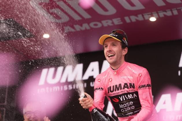 Yates Simon Philip of Team Visma Lease A Bike pink jersey on the podium during the stage 20 of the Giro d™Italia from Verres to Sestriere (Via Lattea), Italy - Saturday, May 31, 2025. - cycling.  Copyright: xMassimoxPaolone LaPressex