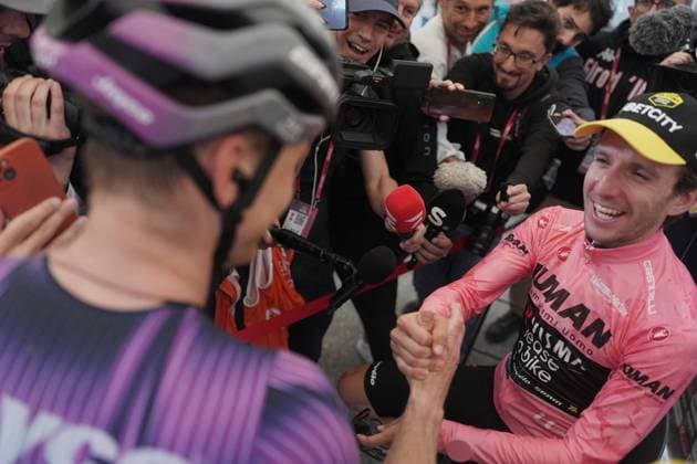 Yates Simon Philip of Team Visma Lease A Bike pink jersey during the stage 20 of the Giro d™Italia from Verres to Sestriere (Via Lattea), Italy - Saturday, May 31, 2025. - cycling.  Copyright: xGianxMattiaxD Alberto LaPressex