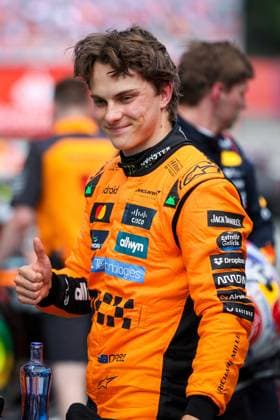 Oscar Piastri of Australia and McLaren , Qualifying, F1 Grand Prix of Spain, am 31. May 2025 in Barcelona, Spain. (Foto von Diogo Cardoso DeFodi Images) Oscar Piastri of Australia and McLaren , Qualifying, F1 Grand Prix of Spain, Circuit de Barcelona-Catalunya on May 31, 2025 in Barcelona, Spain. (Photo by Diogo Cardoso DeFodi Images)