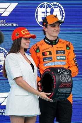 Marta Garcia and Oscar Piastri , Qualifying, F1 Grand Prix of Spain, am 31. May 2025 in Barcelona, Spain. (Foto von Diogo Cardoso DeFodi Images) Marta Garcia and Oscar Piastri , Qualifying, F1 Grand Prix of Spain, Circuit de Barcelona-Catalunya on May 31, 2025 in Barcelona, Spain. (Photo by Diogo Cardoso DeFodi Images)