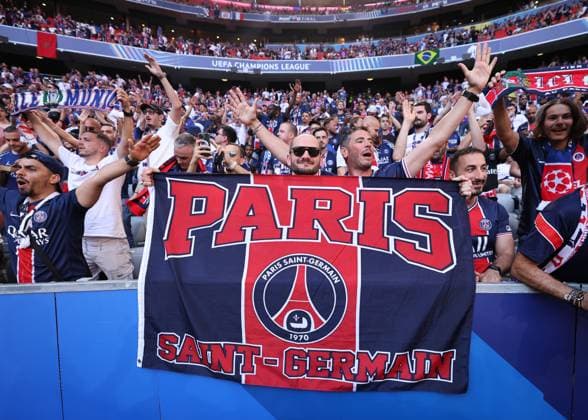 Munich, Germany, 31st May 2025. PSG fans create an atmosphere before the Paris Saint Germain vs Internazionale UEFA Champions League Final match at Munich Football Arena, Munich. Picture credit should read: David Klein Sportimage EDITORIAL USE ONLY. No use with unauthorised audio, video, data, fixture lists, club league logos or live services. Online in-match use limited to 120 images, no video emulation. No use in betting, games or single club league player publications. SPI_021_DK_UCL_Final SPI-3964-0020