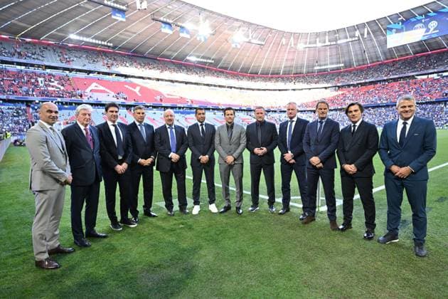 Ahead of the Paris Saint-Germain v Inter Milan UEFA Champions League final match MUNICH, GERMANY, MAY 31: Turkiye National Football Team head coach Vincenzo Montella (2nd R), Frank de Boer, Roy Hodgson, Giovanni van Bronckhorst and Rafa Benitez pose for a photo ahead of the football final match between Paris Saint-Germain and Inter Milan at the Munich Football Arena in Munich, Germany, on May 31, 2025. Mustafa Yalcin Anadolu Munich Germany. Editorial use only. Please get in touch for any other usage.  Copyright: x2025xAnadoluxMustafaxYalcinx