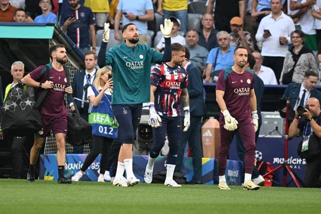 31.05.2025, xsltx, Fussball UEFA Champions League Finale 2025, Paris St.Germain - Inter Mailand v.l. Warmup warm up Aufwärmen aufwärmen vor dem Spiel Gianluigi Donnarumma (Paris St. Germain) (DFL DFB REGULATIONS PROHIBIT ANY USE OF PHOTOGRAPHS as IMAGE SEQUENCES and or QUASI-VIDEO) Muenchen