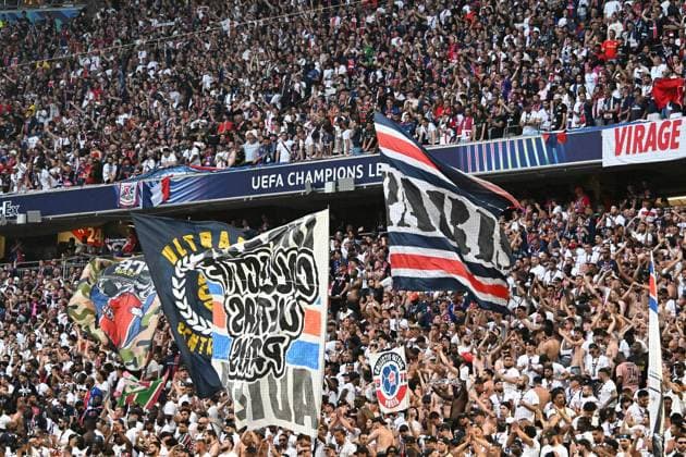 31.05.2025, xsltx, Fussball UEFA Champions League Finale 2025, Paris St.Germain - Inter Mailand v.l. Fans, Zuschauer, Trikots, Stimmung, Emotionen Paris (DFL DFB REGULATIONS PROHIBIT ANY USE OF PHOTOGRAPHS as IMAGE SEQUENCES and or QUASI-VIDEO) Muenchen