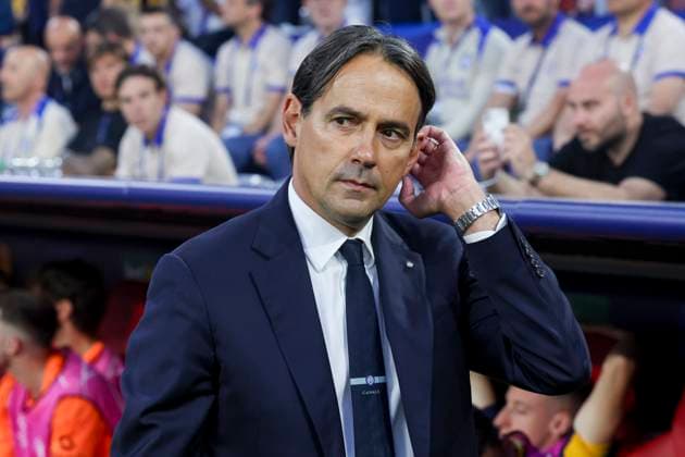 Trainer Simone Inzaghi (FC Internazionale Milano) schaut, UEFA Champions League Final 2025, Paris Saint-Germain and FC Internazionale Milano, Allianz Arena am 31. May 2025 in München, Deutschland. (Foto von Marco Steinbrenner DeFodi Images) Trainer Simone Inzaghi (FC Internazionale Milano) looks on, UEFA Champions League Final 2025, Paris Saint-Germain and FC Internazionale Milano, Munich Football Arena, May 31, 2025 in Munich, Germany. (Photo by Marco Steinbrenner DeFodi Images)