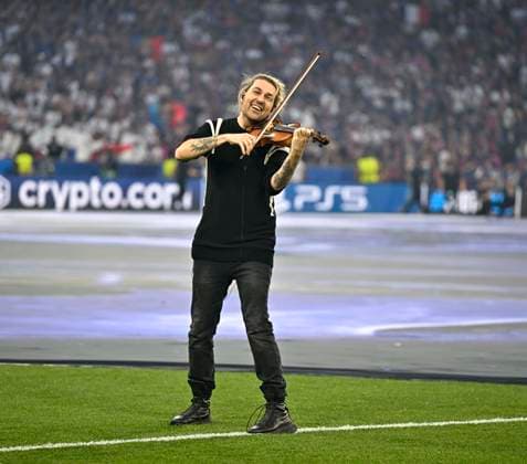 31.05.2025, Fussball UEFA Championsleague Finale 2025: Paris St. Germain - Inter Mailand, in der Allianz-Arena München. David Garret spielt