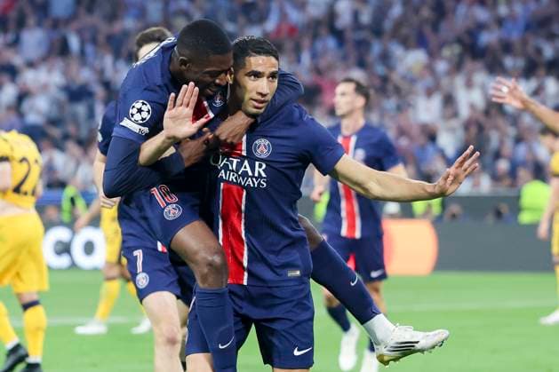 Sport Bilder des Tages Achraf Hakimi (Paris Saint-Germain) bejubelt seinen Treffer zum 1:0 mit Ousmane Dembele (Paris Saint-Germain), UEFA Champions League Final 2025, Paris Saint-Germain and FC Internazionale Milano, Allianz Arena am 31. May 2025 in München, Deutschland. (Foto von Marco Steinbrenner DeFodi Images) Achraf Hakimi (Paris Saint-Germain) celebrates after scoring his teams first goal with Ousmane Dembele (Paris Saint-Germain), UEFA Champions League Final 2025, Paris Saint-Germain and FC Internazionale Milano, Munich Football Arena, May 31, 2025 in Munich, Germany. (Photo by Marco Steinbrenner DeFodi Images)