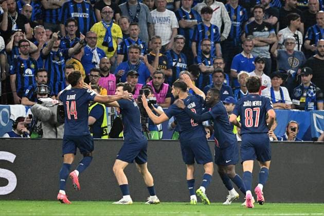 31.05.2025, xsltx, Fussball UEFA Champions League Finale 2025, Paris St.Germain - Inter Mailand v.l. Torjubel nach dem Tor zum celebrating the goal celebrate 1:0 durch Achraf Hakimi (Paris St. Germain) (DFL DFB REGULATIONS PROHIBIT ANY USE OF PHOTOGRAPHS as IMAGE SEQUENCES and or QUASI-VIDEO) Muenchen