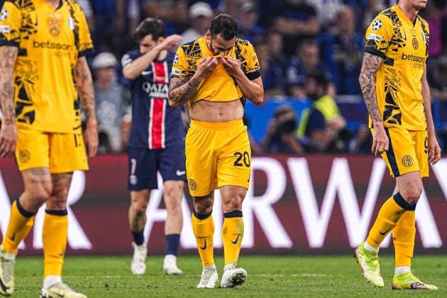 2025-05-31 Paris Saint-Germain v FC Internazionale Milano - UEFA Champions League Final 2025 MUNICH, GERMANY - MAY 31: Hakan Calhanoglu of FC Internazionale Milano disappointed after conceding the first goal during the UEFA Champions League Final 2025 match between Paris Saint-Germain and FC Internazionale Milano at Munich Football Arena on May 31, 2025 in Munich, Germany. Munich Munich Football Arena Germany Content not available for redistribution in The Netherlands directly or indirectly through any third parties. Copyright: xJorisxVerwijstx
