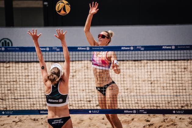 Beachvolleyball Männer Allianz German Beach Tour 2025 Tourstop Hamburg 31.05.2025 Louisa Lippmann beim Angriff Hamburg Active City Arena Heiligengeistf Hamburg Deutschland