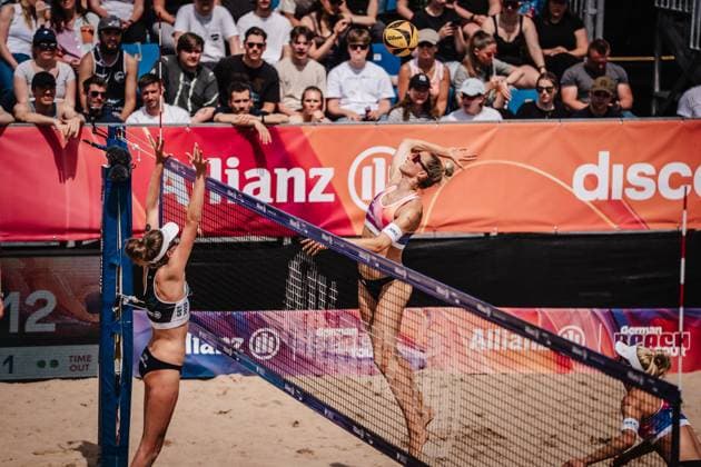 Beachvolleyball Männer Allianz German Beach Tour 2025 Tourstop Hamburg 31.05.2025 Louisa Lippmann beim Angriff Hamburg Active City Arena Heiligengeistf Hamburg Deutschland