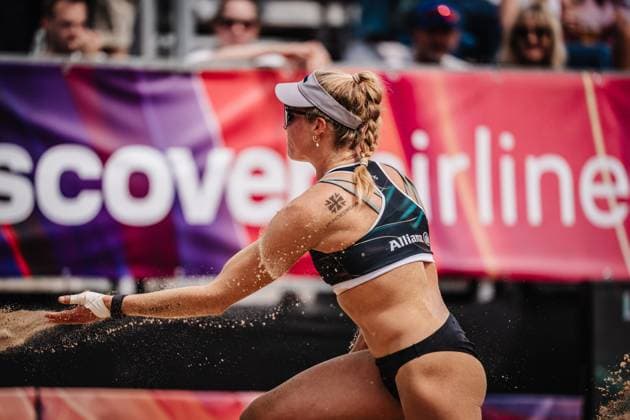 Beachvolleyball Männer Allianz German Beach Tour 2025 Tourstop Hamburg 31.05.2025 Melanie Paul ärgert sich und wirft Sand weg Hamburg Active City Arena Heiligengeistf Hamburg Deutschland