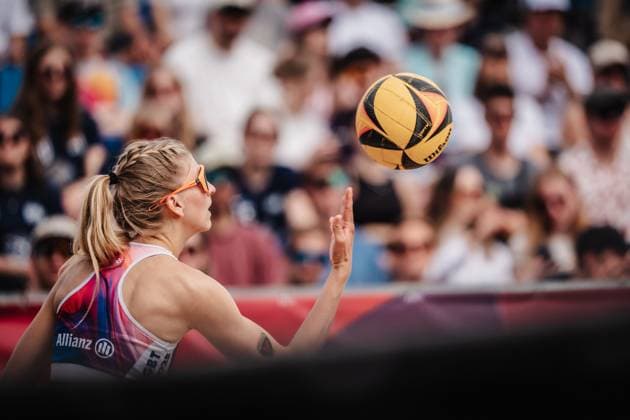 Beachvolleyball Männer Allianz German Beach Tour 2025 Tourstop Hamburg 31.05.2025 Nele Barber bei der Angabe Hamburg Active City Arena Heiligengeistf Hamburg Deutschland
