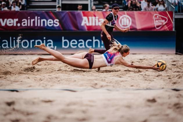 Beachvolleyball Männer Allianz German Beach Tour 2025 Tourstop Hamburg 31.05.2025 Nele Barber springt zum Ball Hamburg Active City Arena Heiligengeistf Hamburg Deutschland