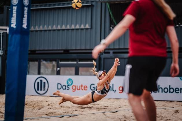 Beachvolleyball Männer Allianz German Beach Tour 2025 Tourstop Hamburg 31.05.2025 Melanie Paul springt zum Ball Hamburg Active City Arena Heiligengeistf Hamburg Deutschland