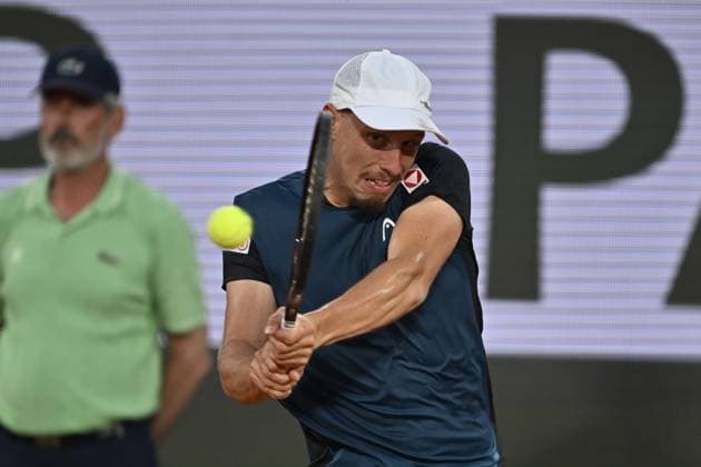 2025 Roland-Garros - Day 7 PARIS, FRANCE - MAY 31: Filip Misolic of Austria plays against Novak Djokovic of Serbia during the Men s Singles Third Round match on Day Seven of the 2025 French Open at Roland Garros on May 31, 2025 in Paris, France. Burak Akbulut Anadolu Pairs France. Editorial use only. Please get in touch for any other usage.  Copyright: x2025xAnadoluxBurakxAkbulutx