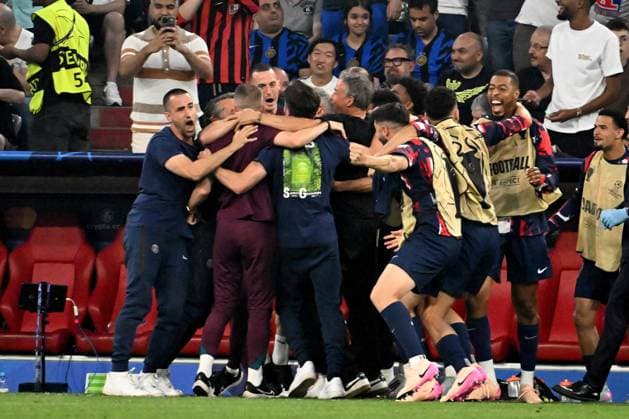 31.05.2025, xsltx, Fussball UEFA Champions League Finale 2025, Paris St.Germain - Inter Mailand v.l. Jubel bei Trainer Coach Luis Enrique (Paris St. Germain) nach dem Tor zum 2:0 (DFL DFB REGULATIONS PROHIBIT ANY USE OF PHOTOGRAPHS as IMAGE SEQUENCES and or QUASI-VIDEO) Muenchen