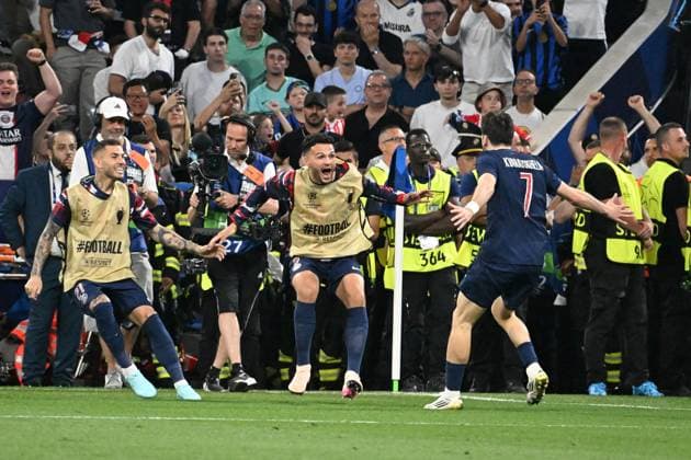 31.05.2025, xsltx, Fussball UEFA Champions League Finale 2025, Paris St.Germain - Inter Mailand v.l. Torjubel nach dem Tor zum celebrating the goal celebrate 4:0 durch Khvicha Kvaratskhelia (Paris St. Germain) (DFL DFB REGULATIONS PROHIBIT ANY USE OF PHOTOGRAPHS as IMAGE SEQUENCES and or QUASI-VIDEO) Muenchen
